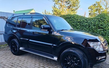 Mitsubishi Pajero IV, 2018 год, 3 000 000 рублей, 2 фотография