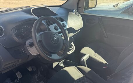 Renault Kangoo II рестайлинг, 2012 год, 650 000 рублей, 16 фотография