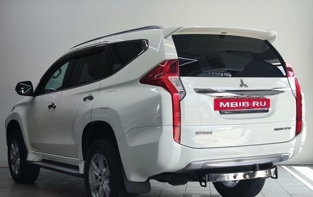 Mitsubishi Pajero Sport III рестайлинг, 2019 год, 3 750 000 рублей, 7 фотография