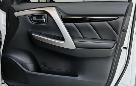 Mitsubishi Pajero Sport III рестайлинг, 2019 год, 3 750 000 рублей, 25 фотография