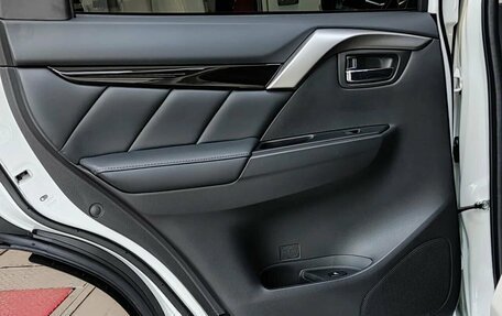 Mitsubishi Pajero Sport III рестайлинг, 2019 год, 3 750 000 рублей, 26 фотография