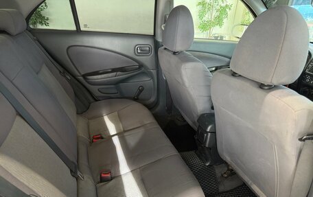 Nissan Almera, 2004 год, 265 000 рублей, 10 фотография