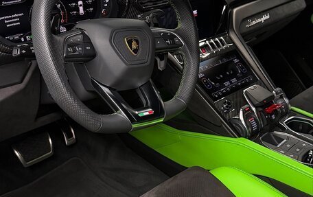 Lamborghini Urus I, 2022 год, 26 000 000 рублей, 5 фотография