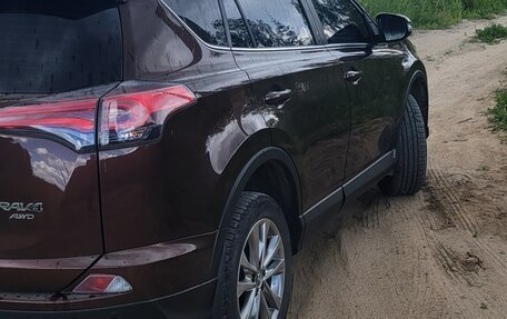 Toyota RAV4, 2017 год, 2 350 000 рублей, 2 фотография