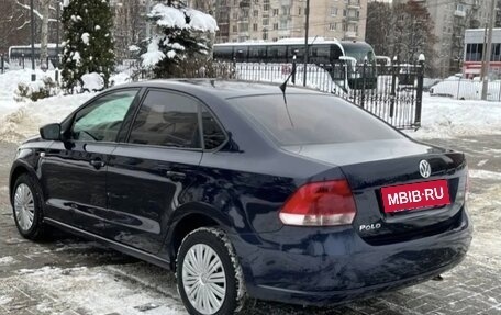 Volkswagen Polo VI (EU Market), 2011 год, 700 000 рублей, 3 фотография