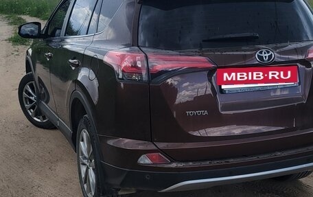 Toyota RAV4, 2017 год, 2 350 000 рублей, 4 фотография