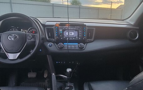 Toyota RAV4, 2017 год, 2 350 000 рублей, 12 фотография