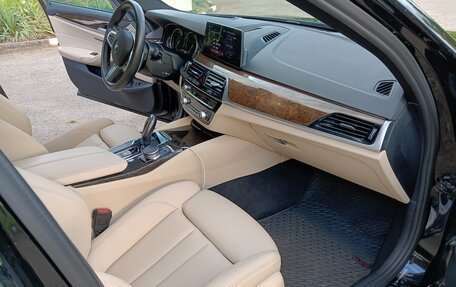 BMW 5 серия, 2017 год, 2 850 000 рублей, 15 фотография