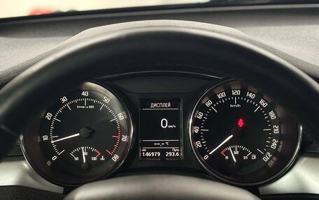 Skoda Superb III рестайлинг, 2013 год, 999 000 рублей, 14 фотография