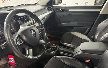 Skoda Superb III рестайлинг, 2013 год, 999 000 рублей, 10 фотография