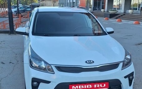 KIA Rio IV, 2017 год, 975 000 рублей, 5 фотография