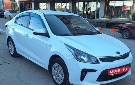 KIA Rio IV, 2017 год, 975 000 рублей, 6 фотография