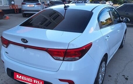 KIA Rio IV, 2017 год, 975 000 рублей, 7 фотография