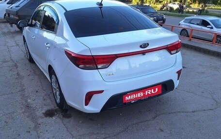 KIA Rio IV, 2017 год, 975 000 рублей, 8 фотография