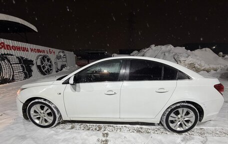 Chevrolet Cruze II, 2013 год, 915 000 рублей, 4 фотография