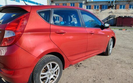 Hyundai Solaris II рестайлинг, 2012 год, 700 000 рублей, 1 фотография