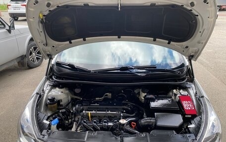 Hyundai Solaris II рестайлинг, 2013 год, 850 000 рублей, 9 фотография
