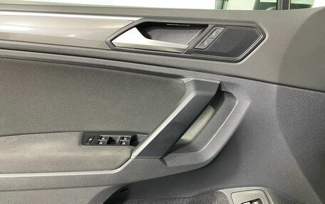 Volkswagen Tiguan II, 2018 год, 3 157 000 рублей, 13 фотография