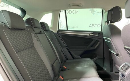 Volkswagen Tiguan II, 2018 год, 3 157 000 рублей, 12 фотография
