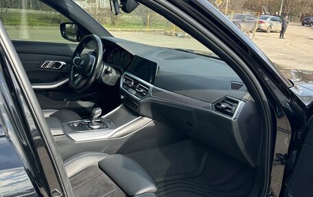 BMW 3 серия, 2019 год, 3 300 000 рублей, 10 фотография