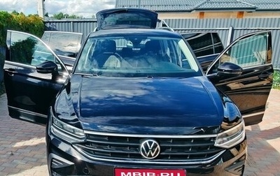 Volkswagen Tiguan II, 2022 год, 3 090 000 рублей, 1 фотография
