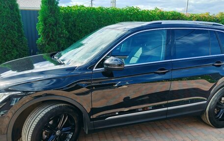 Volkswagen Tiguan II, 2022 год, 3 090 000 рублей, 4 фотография
