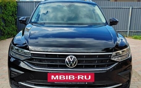 Volkswagen Tiguan II, 2022 год, 3 090 000 рублей, 3 фотография