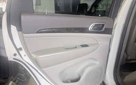 Jeep Grand Cherokee, 2010 год, 1 850 000 рублей, 17 фотография