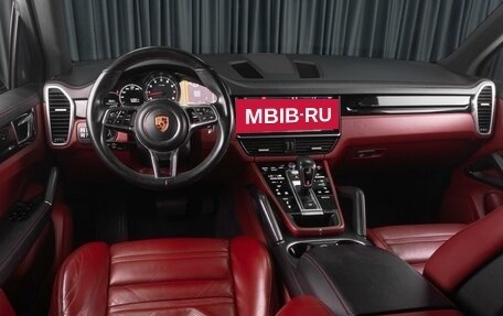 Porsche Cayenne III, 2018 год, 5 779 000 рублей, 17 фотография