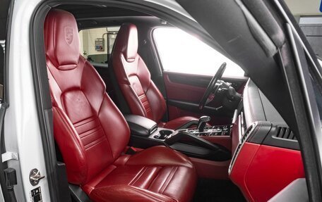 Porsche Cayenne III, 2018 год, 5 779 000 рублей, 19 фотография