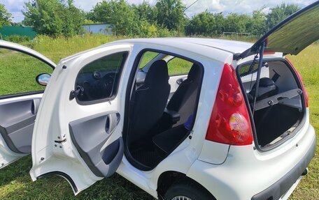 Peugeot 107 I рестайлинг, 2011 год, 420 000 рублей, 5 фотография