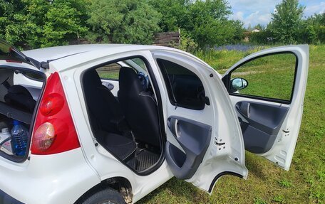 Peugeot 107 I рестайлинг, 2011 год, 420 000 рублей, 7 фотография