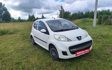 Peugeot 107 I рестайлинг, 2011 год, 420 000 рублей, 23 фотография