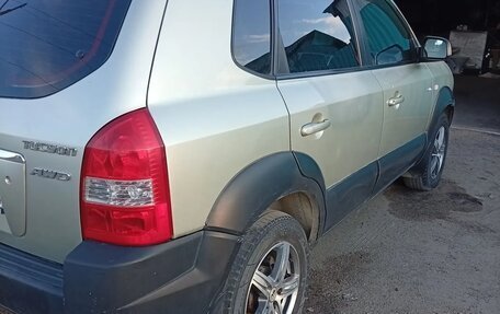 Hyundai Tucson III, 2006 год, 740 000 рублей, 4 фотография