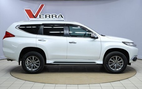 Mitsubishi Pajero Sport III рестайлинг, 2020 год, 3 090 000 рублей, 4 фотография