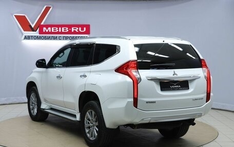 Mitsubishi Pajero Sport III рестайлинг, 2020 год, 3 090 000 рублей, 7 фотография