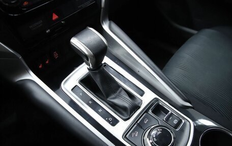 Mitsubishi Pajero Sport III рестайлинг, 2020 год, 3 090 000 рублей, 16 фотография