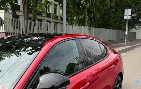 Alfa Romeo Giulia II, 2016 год, 2 750 000 рублей, 11 фотография