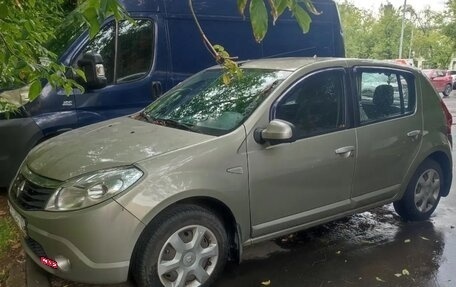 Renault Sandero I, 2014 год, 700 000 рублей, 1 фотография