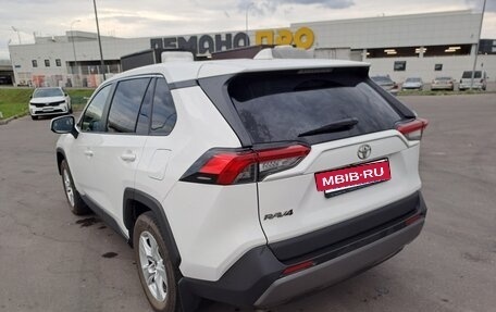 Toyota RAV4, 2020 год, 3 250 000 рублей, 6 фотография