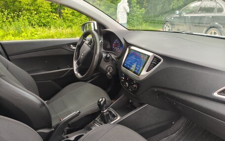 Hyundai Solaris II рестайлинг, 2018 год, 730 000 рублей, 4 фотография