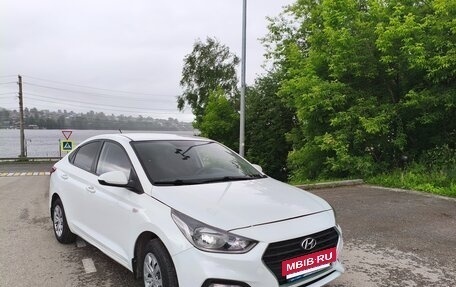 Hyundai Solaris II рестайлинг, 2018 год, 730 000 рублей, 3 фотография