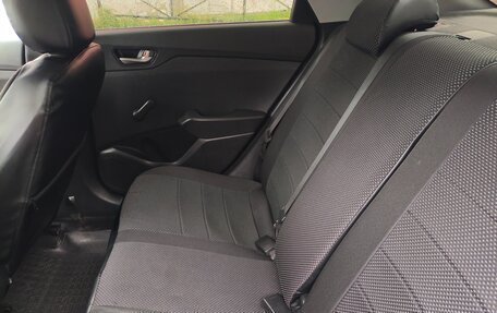 Hyundai Solaris II рестайлинг, 2018 год, 730 000 рублей, 8 фотография