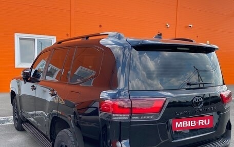 Toyota Land Cruiser, 2023 год, 11 500 000 рублей, 3 фотография