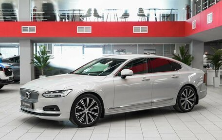 Volvo S90 II рестайлинг, 2020 год, 2 890 000 рублей, 1 фотография