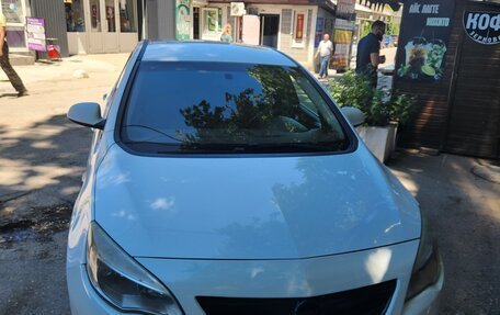 Opel Astra J, 2011 год, 400 000 рублей, 3 фотография