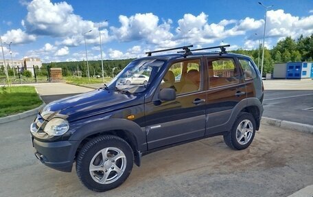 Chevrolet Niva I рестайлинг, 2011 год, 499 000 рублей, 2 фотография