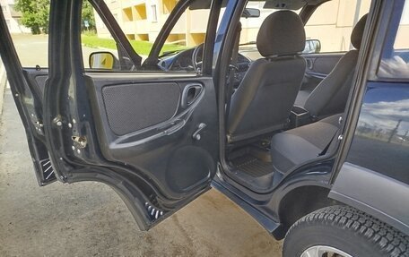 Chevrolet Niva I рестайлинг, 2011 год, 499 000 рублей, 16 фотография
