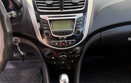 Hyundai Solaris II рестайлинг, 2011 год, 620 000 рублей, 8 фотография