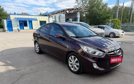 Hyundai Solaris II рестайлинг, 2011 год, 620 000 рублей, 2 фотография